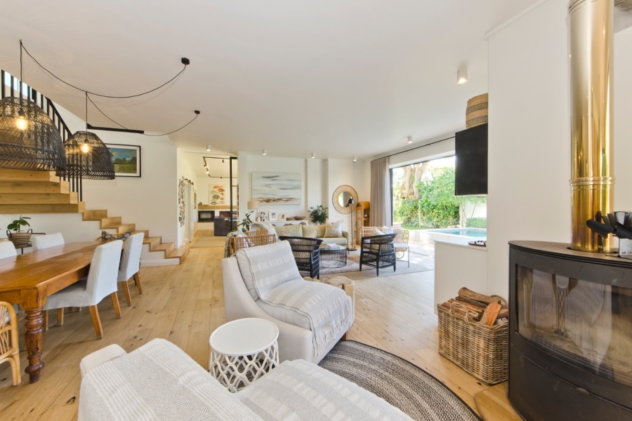 4 Bedroom Property for Sale in Leisure Isle Western Cape